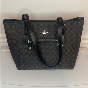 COACH Signature Taylor Tote